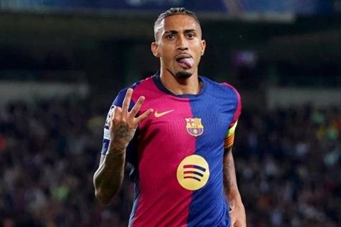 تقارير: الدوري السعودي يستهدف دي يونج ورافينيا